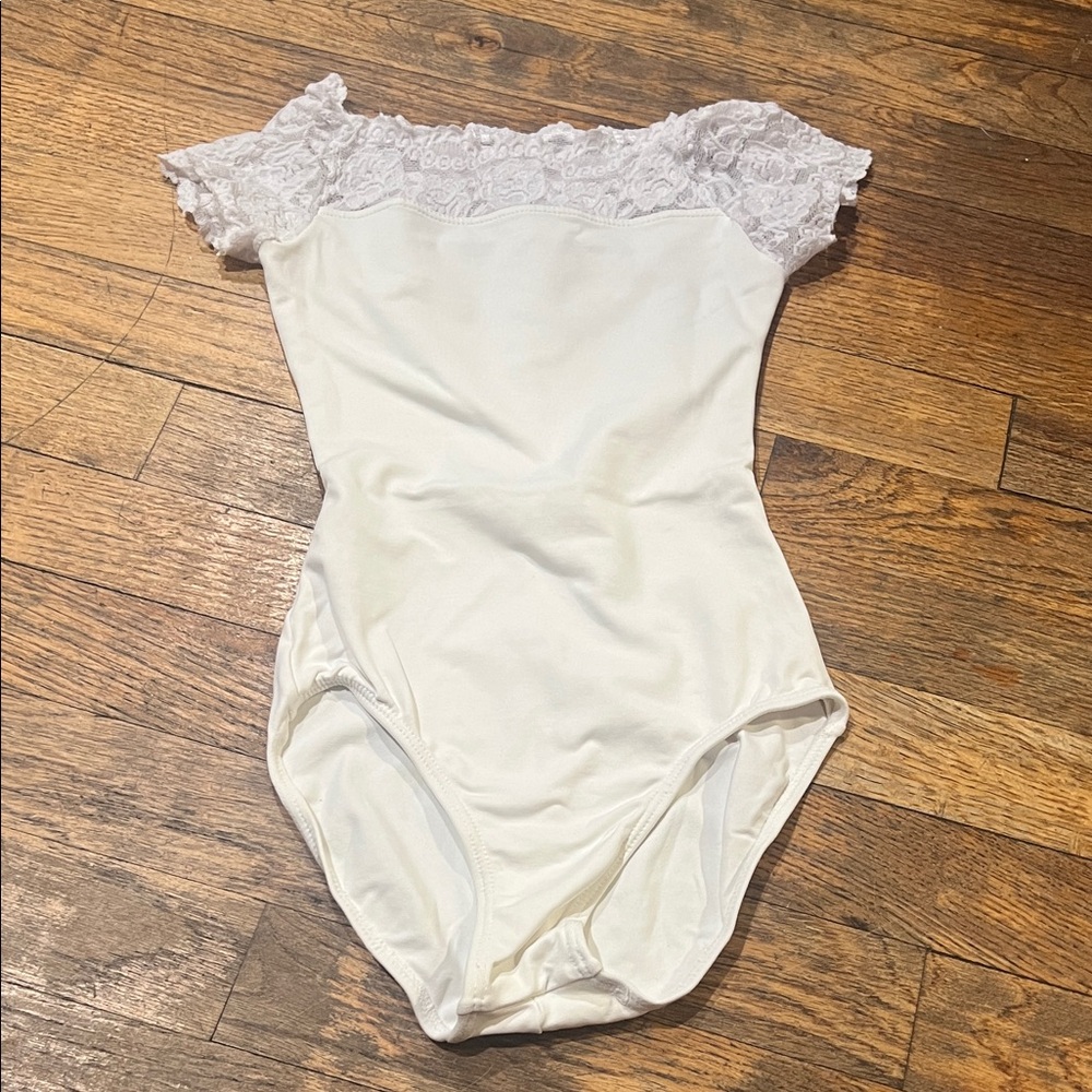 Elegant White Lace Kids Dance Costume